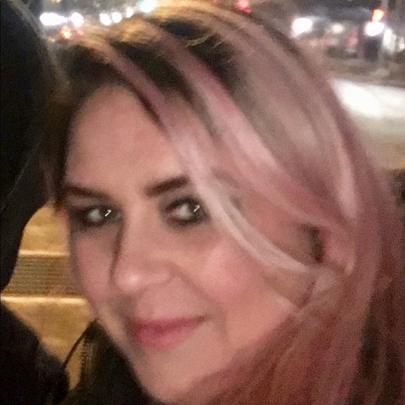 Meet your Posher, Didi - Picture 2 of 8